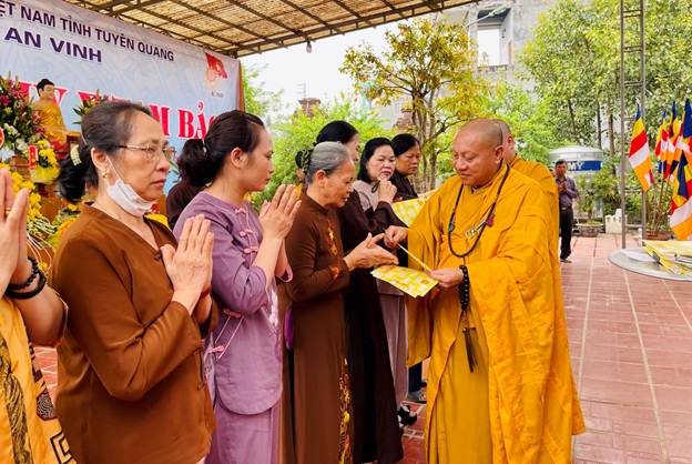 Tuyên Quang: Lễ giỗ tổ, quy y Tam bảo tại chùa An Vinh 